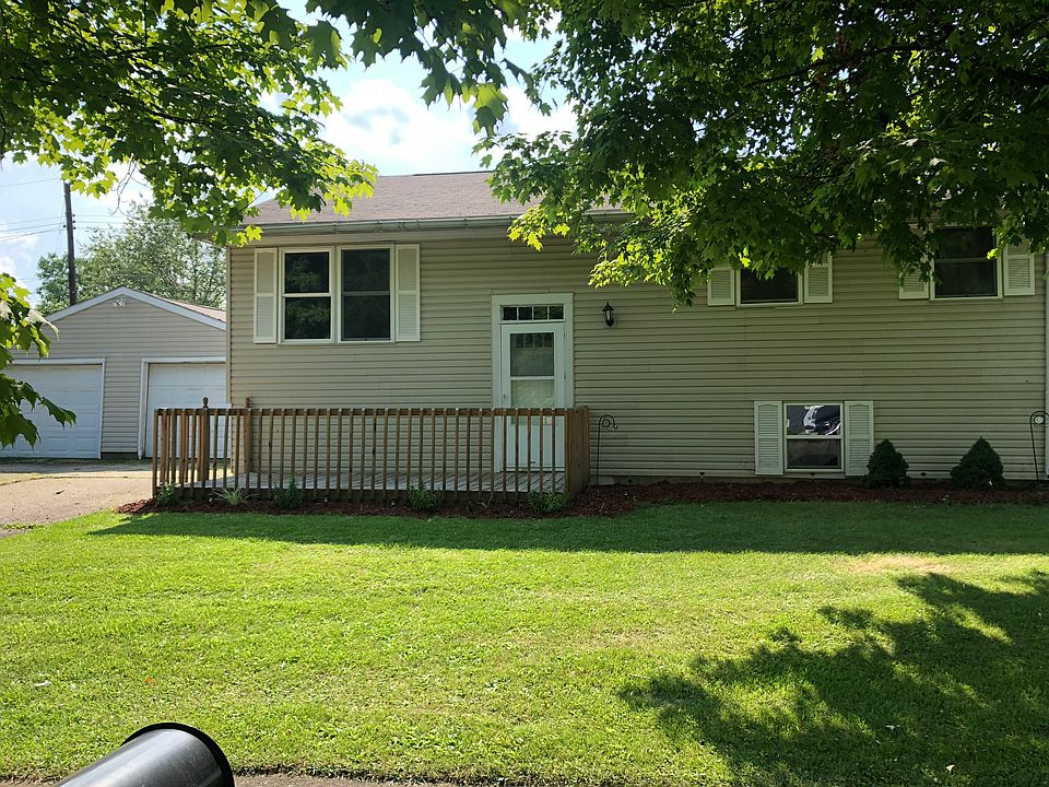 1st image of 9 White Oak Ct