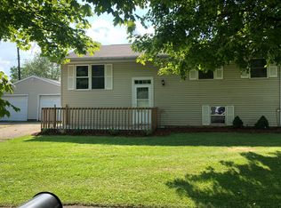 9 White Oak Ct, Hartford City, IN 47348