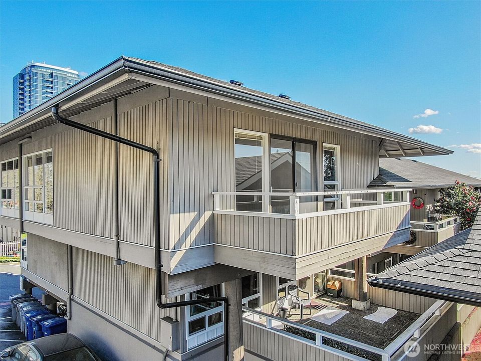 1st image of 952 100th Avenue NE #236