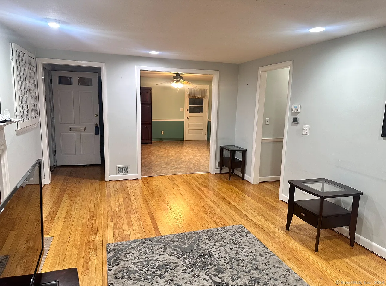 3 bed, 1636 sqft, $3,100 — Photo 3