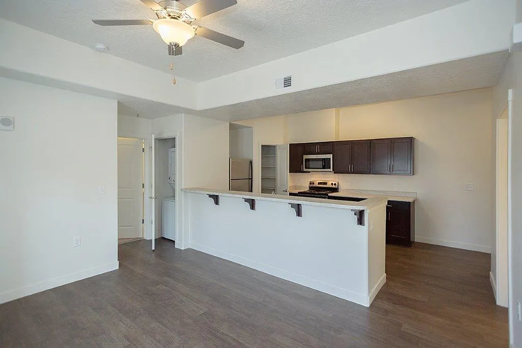 Ball Park Apartments — Photo 3