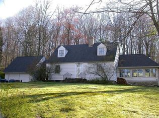454 E Boyds Rd, Kent Lakes, NY 10512