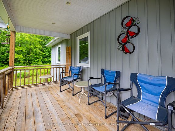 4th image of 64 Loucks Rd