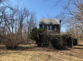 90 Church St, Allentown, NJ 08501