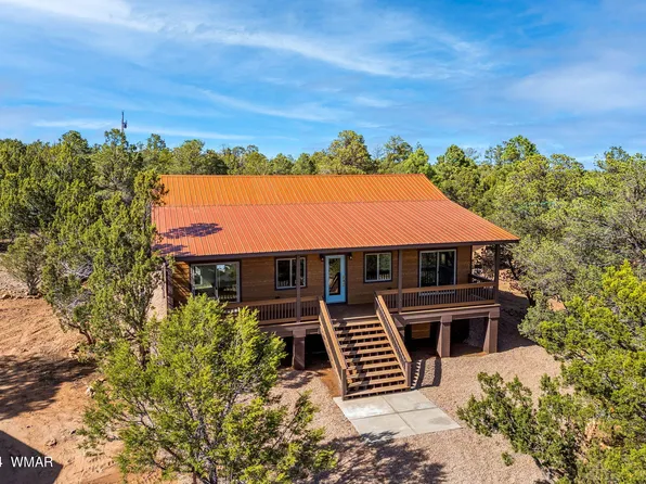 3322 Apache Dr, Overgaard, AZ 85933
