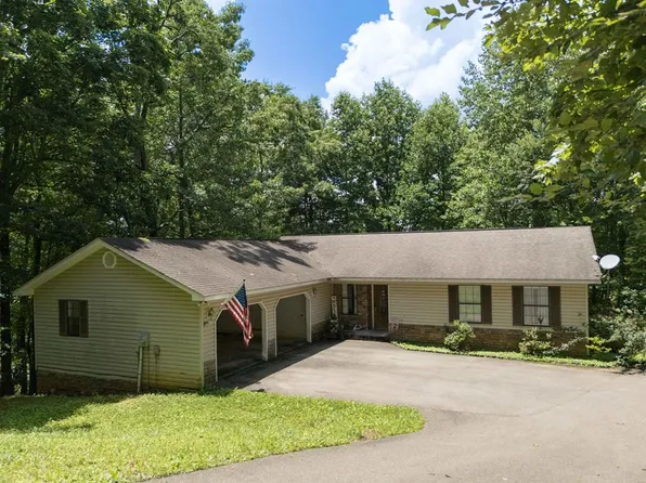 99 Highland Cir, Blue Ridge, GA 30513