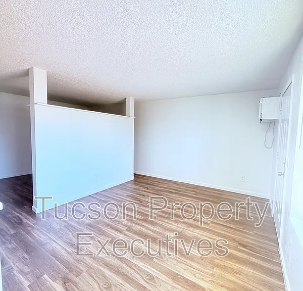 3810 E Monte Vista Dr #202 — Photo 3