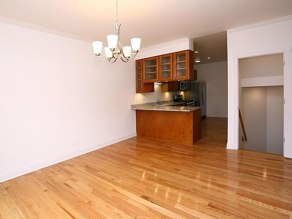 2nd image of 1214 Bradley Cir