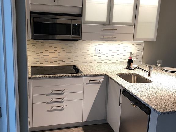 5th image of 2808 W Azeele St Unit 106