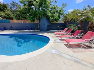 6838 Bertrand Ave #C, Reseda, CA 91335