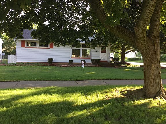 2nd image of 18226 Puritas Ave