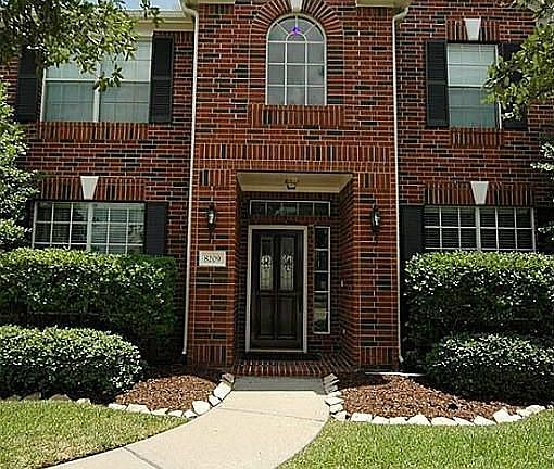 4th image of 8209 Lakeway Ct