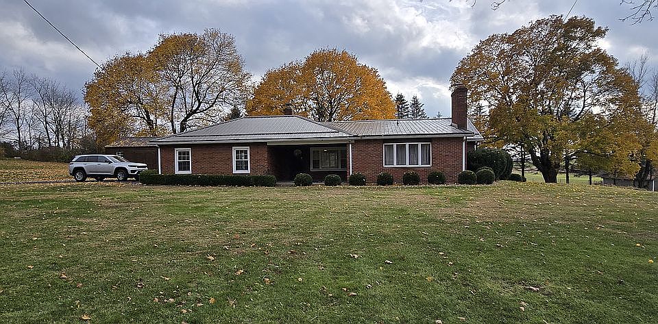 1st image of 854 N Washington Rd