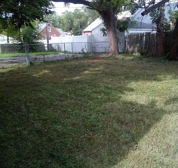 15366 Stout St — Photo 8
