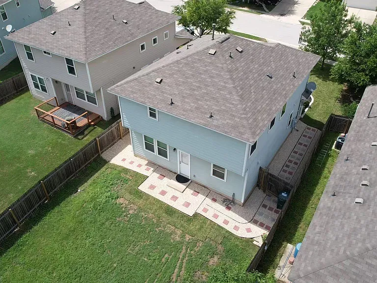 251 Triumph Rd — Photo 29