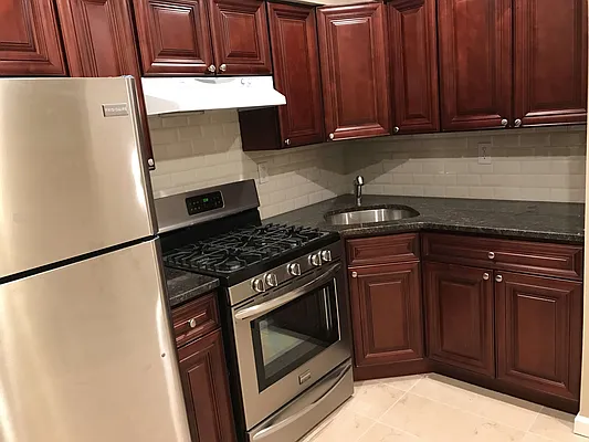 Rented by Amorelli Realty | media 21