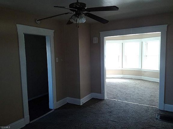 4th image of 3646 E 105th St
