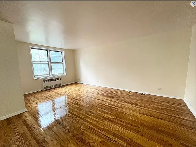 4582 Manhattan College Pkwy #1E — Photo 2