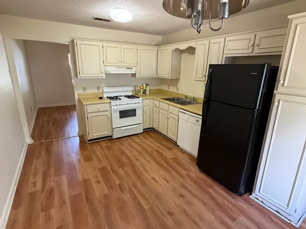 1013 Fitzpatrick Ave #E, Opelika, AL 36801