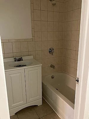 2nd image of 569 Nostrand Ave #1R