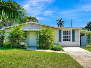 2600 Floral Rd, Lake Worth, FL 33462