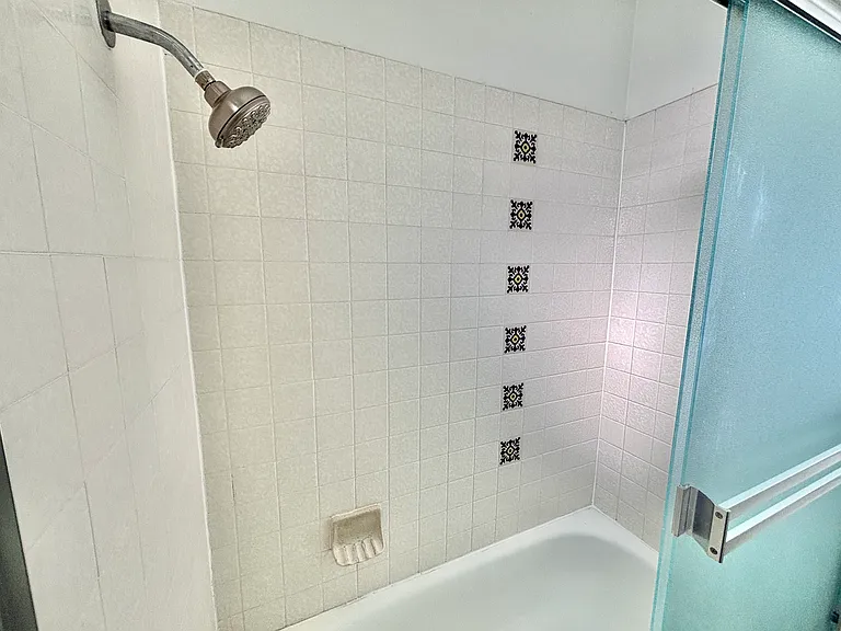 915 Castillo St #A — Photo 11