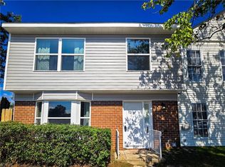 565 Chancery Ln, Virginia Beach, VA 23452