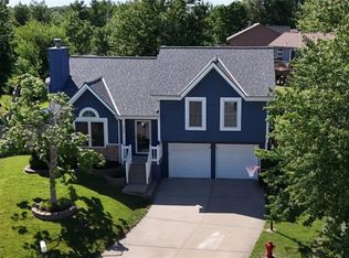3625 NW Pier Ct, Blue Springs, MO 64015