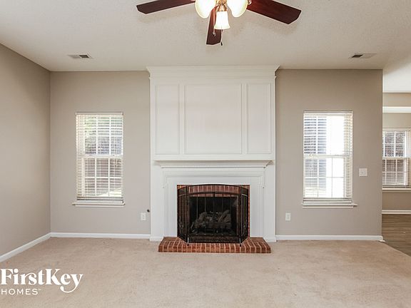 3rd image of 111 Rolling Stone Ct