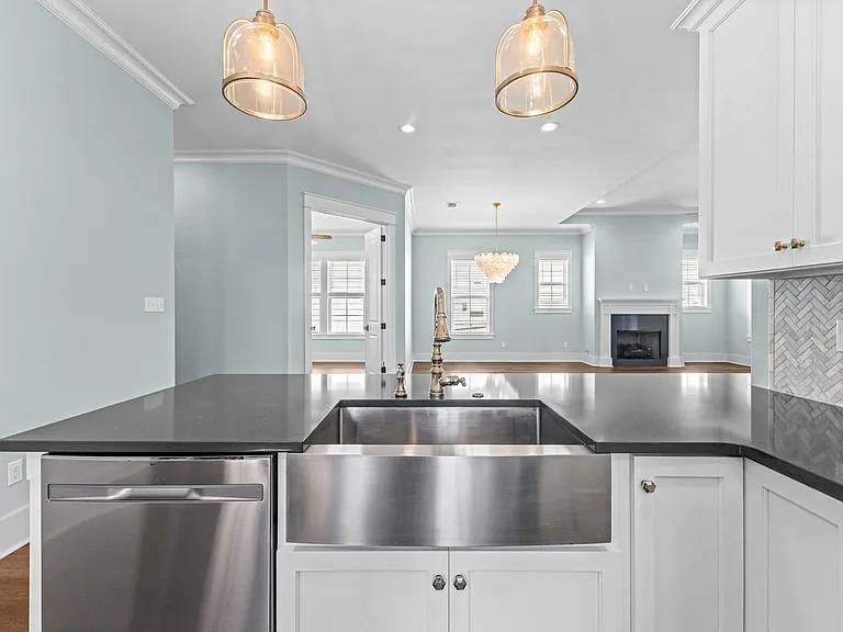 465 Karcher Ave — Photo 16