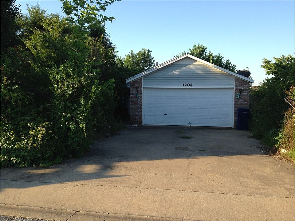 1st image of 1204 Coleson Ct