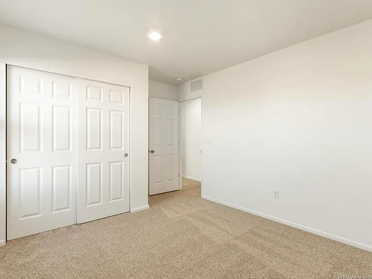 627 97th Ave — Photo 25