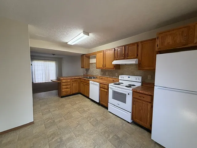 21-45 Carriage Way — Photo 3