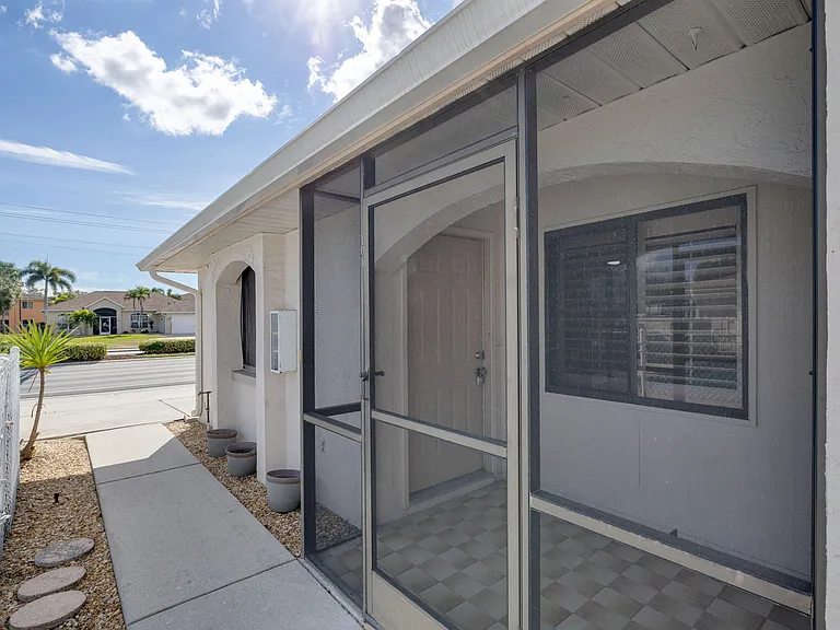 1113 Cape Coral Pkwy W #101 — Photo 18