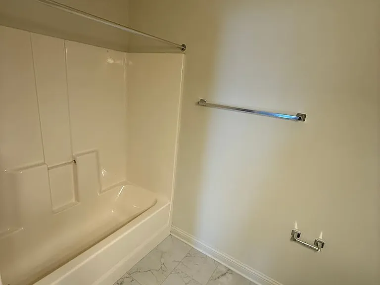Uptown Brass Apartments — Photo 13