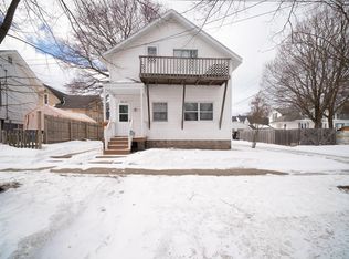 212 Sycamore St, Manistee, MI 49660