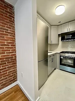 Rented by Bohemia Realty Group | media 39