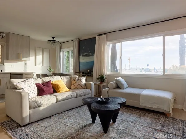 5267 E Ocean Blvd, Long Beach, CA 90803