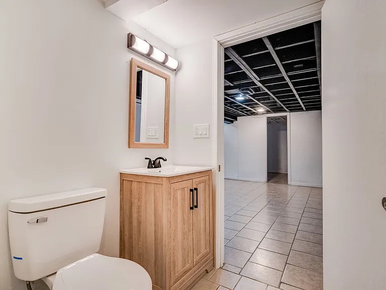 2nd bathroom