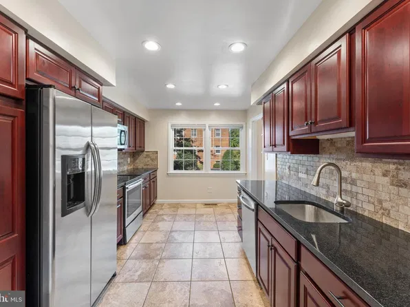 13 E Cliff St, Alexandria, VA 22301