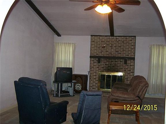 2nd image of 2005 Shenandoah Dr