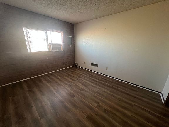 3rd image of 1222 W Date St APT C