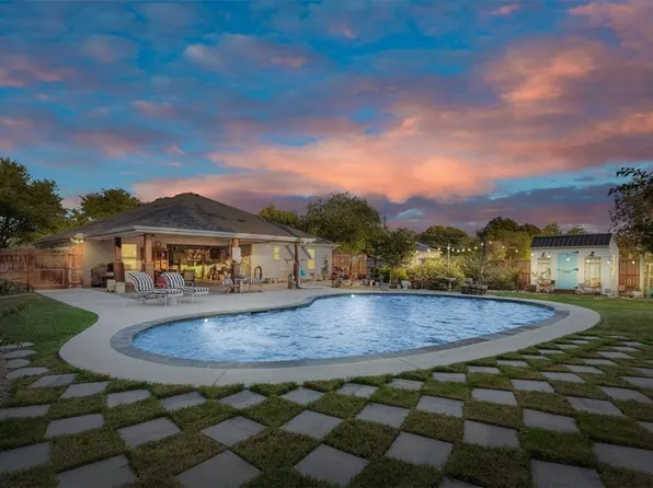 266 Sunrise Ln, Mc Gregor, TX 76657