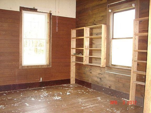 4th image of 420 Catalpa Ln