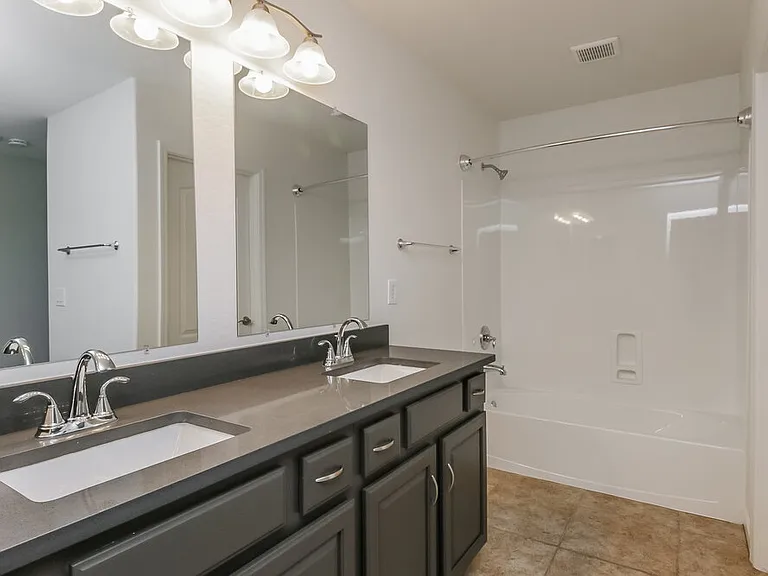 10215 E Isleta Ave — Photo 12