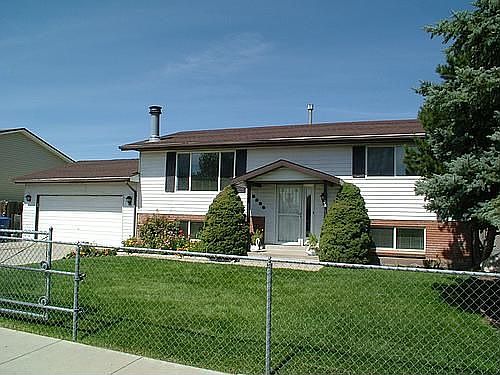 1st image of 5320 W Woodledge Ave