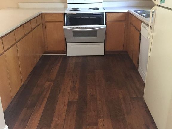 3rd image of 1606 Iola Dr