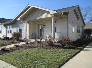 817 Longleaf Ct, Springfield, IL 62711