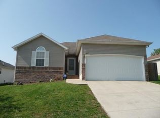 426 W White Ash Rd, Nixa, MO 65714