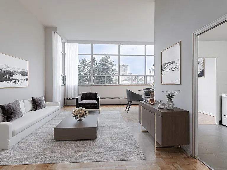 4383 Bathurst St — Photo 10